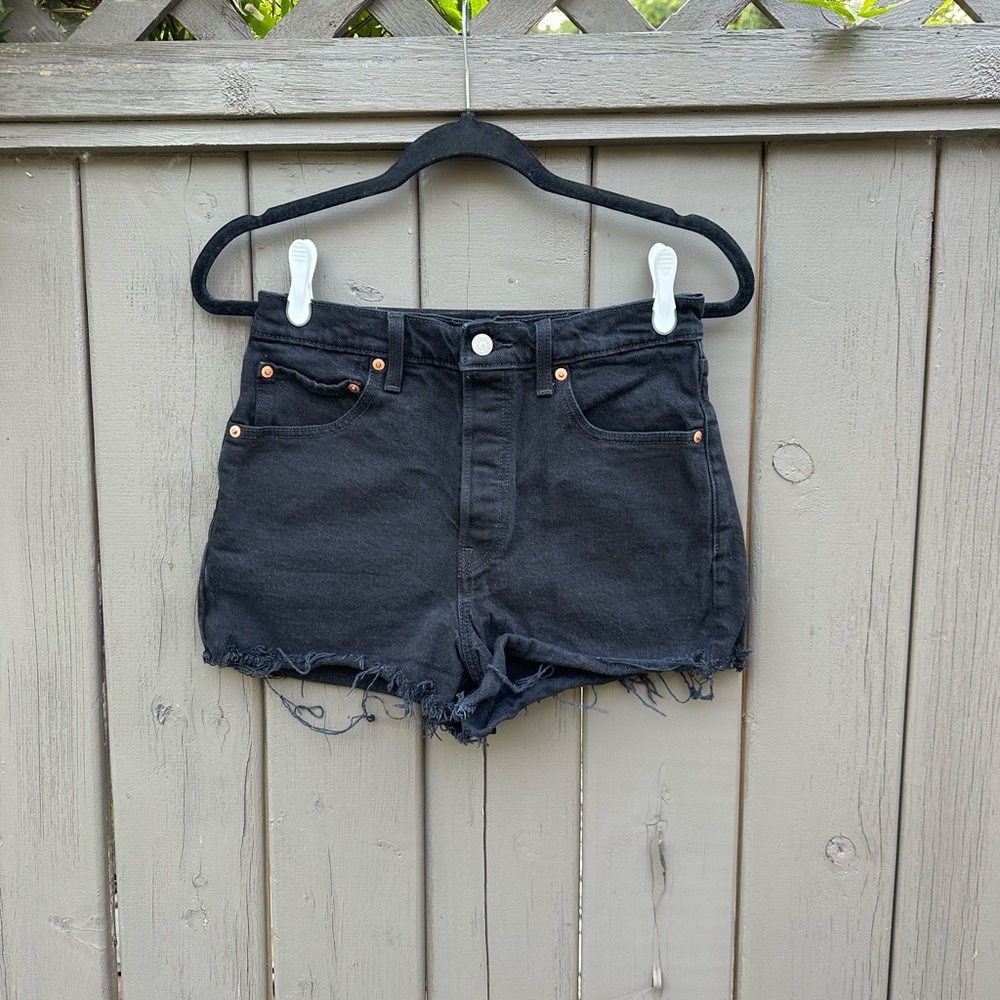 levi’s ribcage black denim shorts